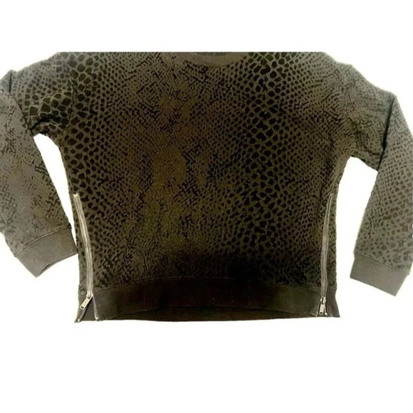 MED - RAILS - Textured Marlo Black Flocked Cobra Sweater Velvet Animal Print‎ - Picture 3 of 7